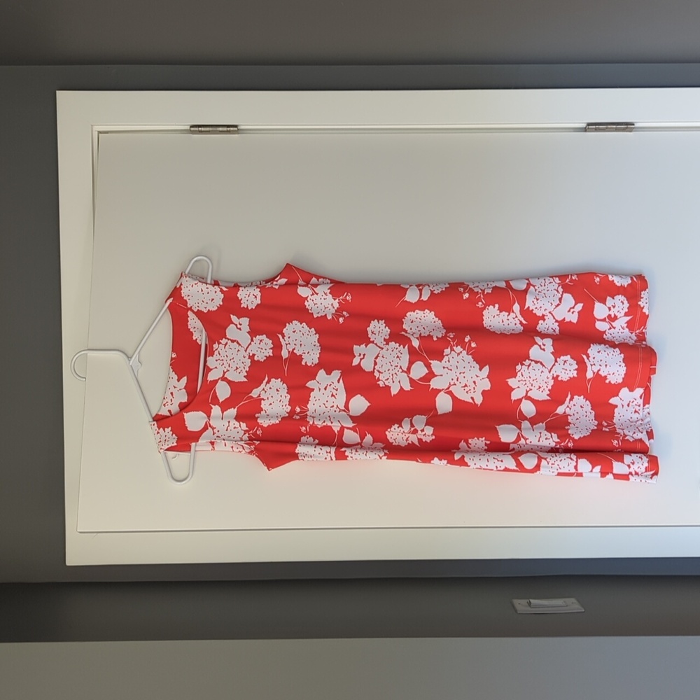 Maui Gold Floral Sleeveless Red Dress, NWOT